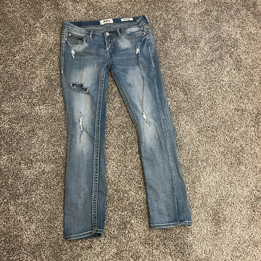 Size 29R Aries straight jeans. And the brand name is Daytrip.